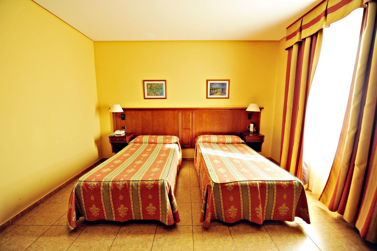 Hotel Lozano Antequera Ngoại thất bức ảnh
